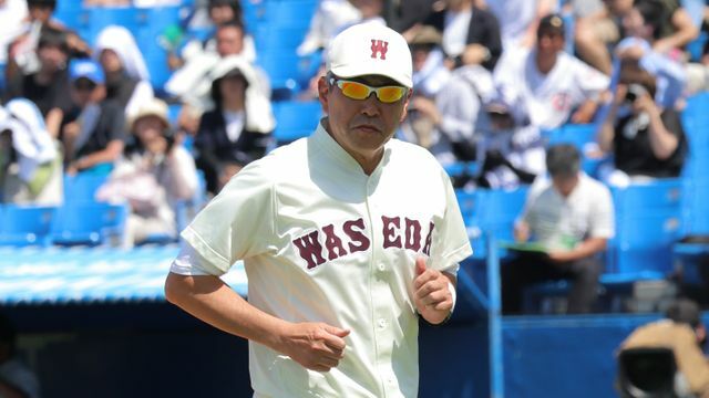 早稲田大学・小宮山悟監督（写真：時事）