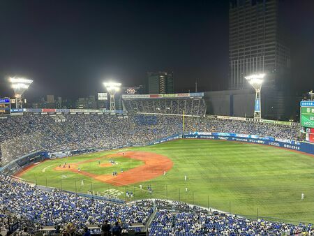 横浜スタジアム（筆者撮影）