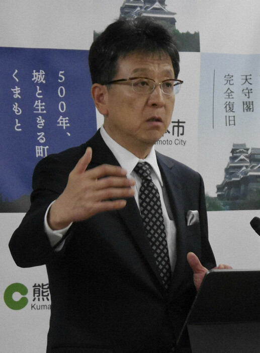 新型コロナウイルスに感染した熊本市の大西一史市長＝熊本市中央区の市役所で2024年11月22日午後2時27分、中村敦茂撮影