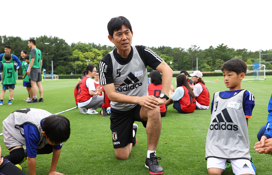 (写真：JFA/adidas)