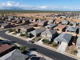 Existing homes and homes under construction in Tucson, Arizona. Photographer: Rebecca Noble/Bloomberg