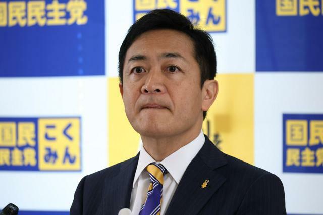 定例記者会見に臨む国民民主党の玉木雄一郎代表=2024年11月5日午前9時38分、国会内、岩下毅撮影