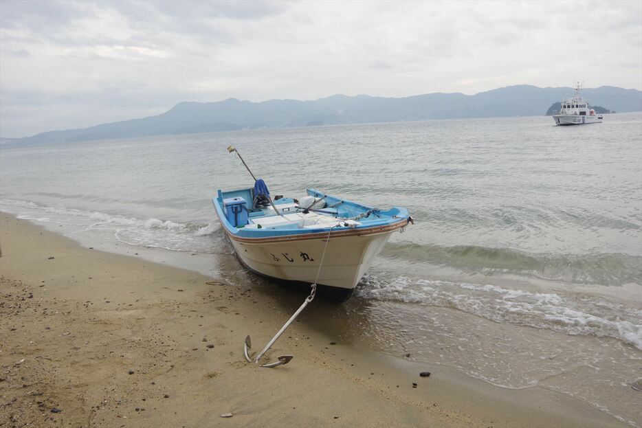 当て逃げされた「ふじ丸」（提供：広島海上保安部）