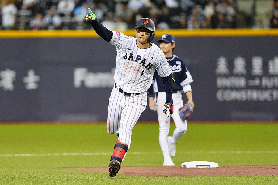 韓国戦で2ランを放った侍ジャパン・森下翔太【写真：小林靖】