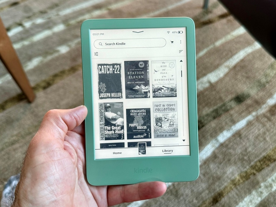 アマゾン「Kindle」2024年版レビュー：より明るく速く--Paperwhiteとの違いも確認の画像