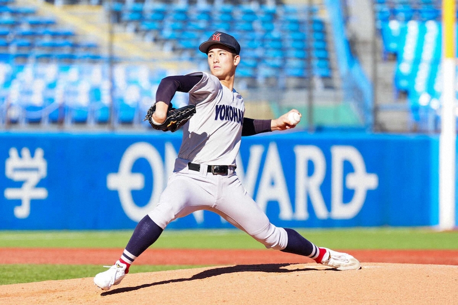 神宮大会準決勝＜東洋大姫路・横浜＞横浜の先発・奥村頼（撮影・五島　佑一郎）