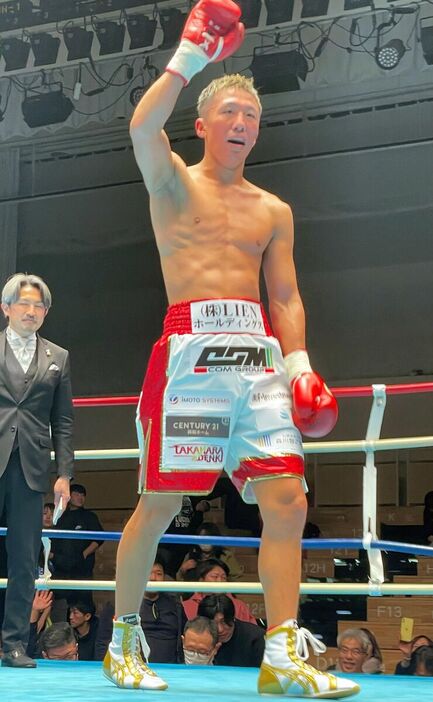 浜田力に判定勝ちした神足茂利（カメラ・谷口　隆俊）