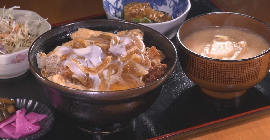 火曜日限定の人気メニュー『かつ丼』