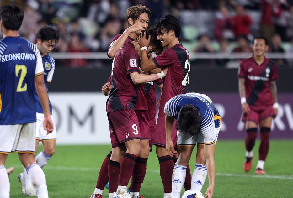 神戸が首位攻防戦を制す(C)Getty Images