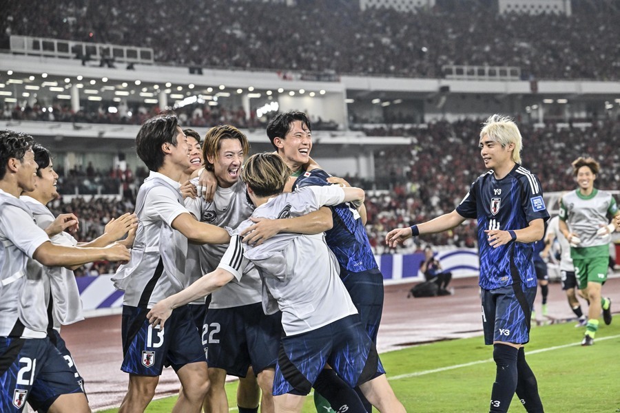 雰囲気の良さもサッカー日本代表の強みの一つ。写真はワールドカップアジア最終予選・インドネシア戦　撮影：中地拓也