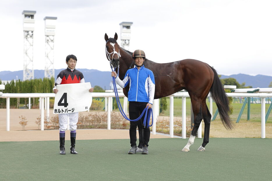 京都8R・ホルトバージと武豊騎手