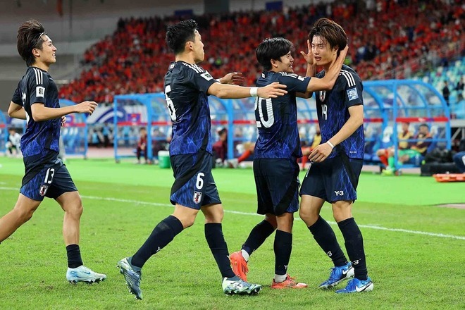 森保ジャパンが小川（右）の２発などで中国を下した。写真：梅月智史（サッカーダイジェスト写真部／現地特派）