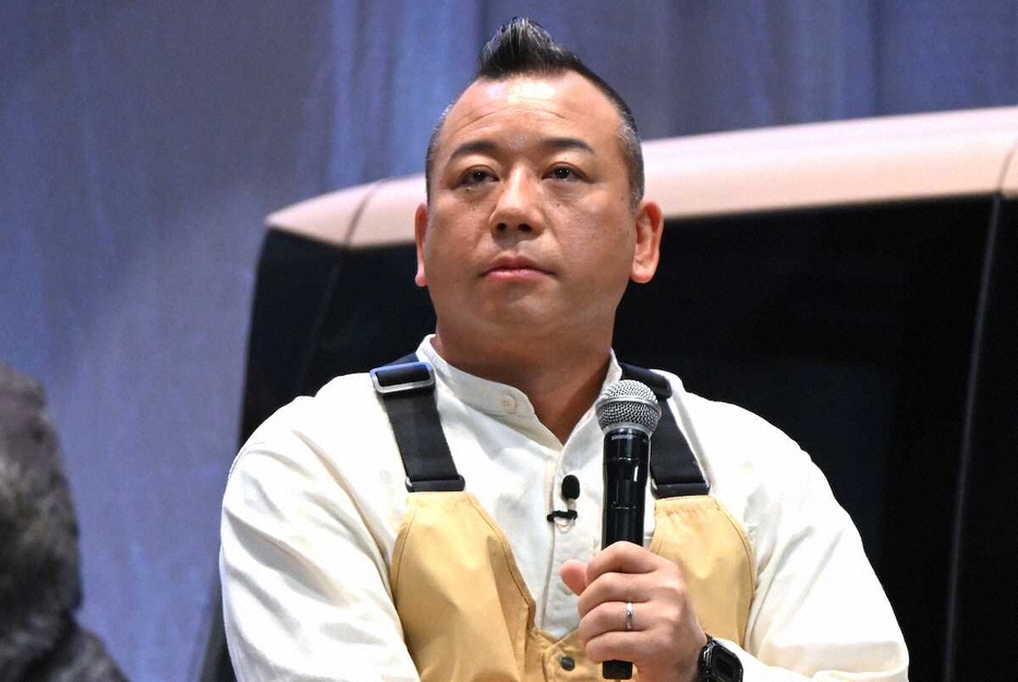 発表会に登壇した「バイきんぐ」西村瑞樹（撮影・小渕　日向子）