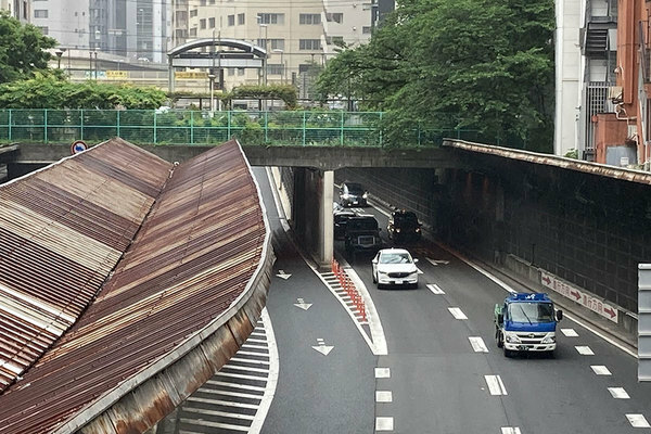 C1外回りの京橋入口。この入口は存続する（乗りものニュース編集部撮影）。