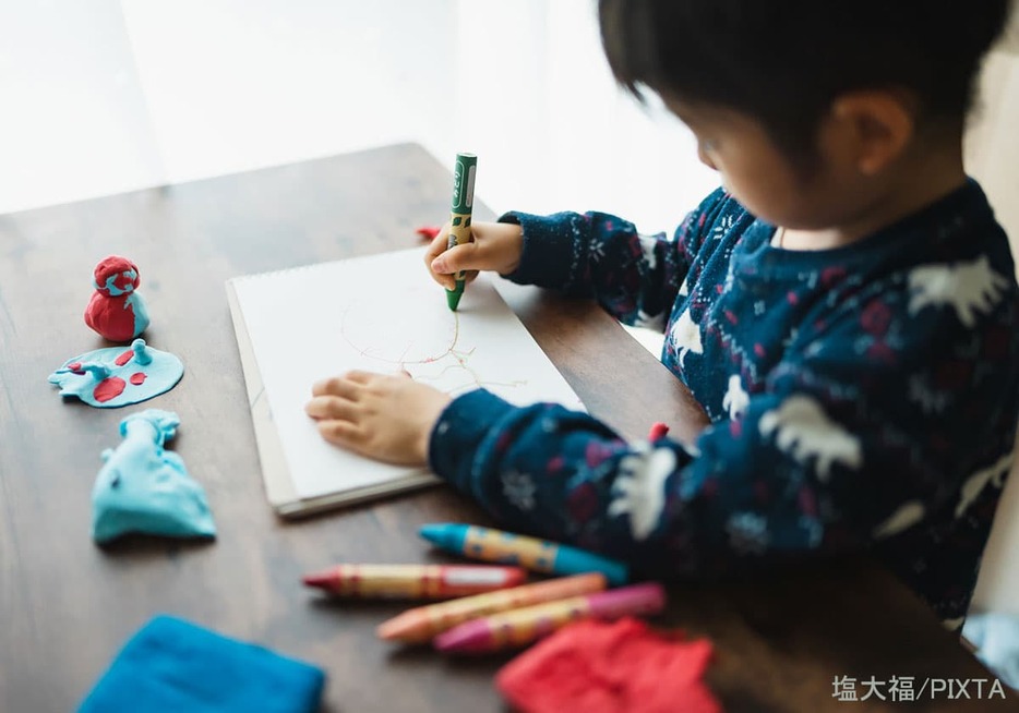 ひらがなを書きたがらない…親にできることは？