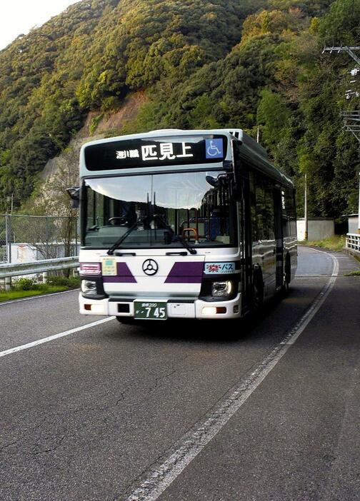 廃止される石見交通路線バスの匹見線（島根県益田市で）