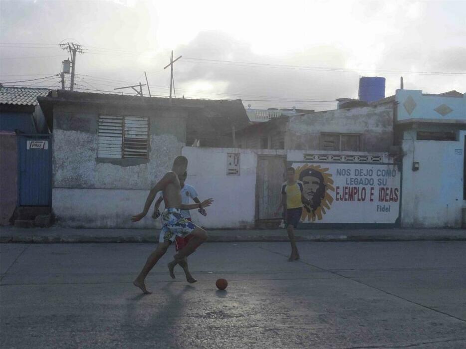 [写真]サッカー少年たち（バラコア）