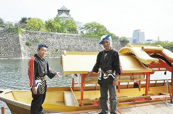 [写真]太閤秀吉好みの黄金色に仕立てられた御座船