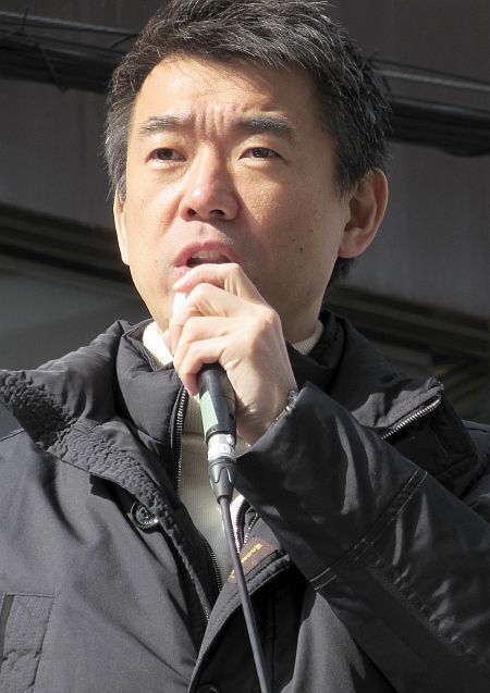 [写真]橋下徹市長らが説明を行う