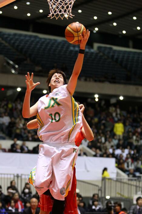 2011年バスケット全日本総合女子決勝で、所属するJXが3連覇＝2011年1月9日（YUTAKA/アフロスポーツ）