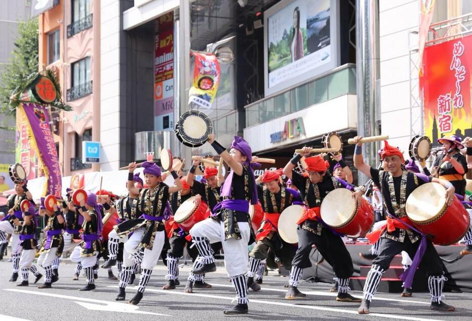 [写真]東京・新宿で開催された新宿エイサーまつり（撮影：安田美紀）