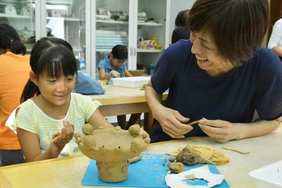 夏休みの子どもたちが縄文土器づくりに挑戦 (THE PAGE) - Yahoo