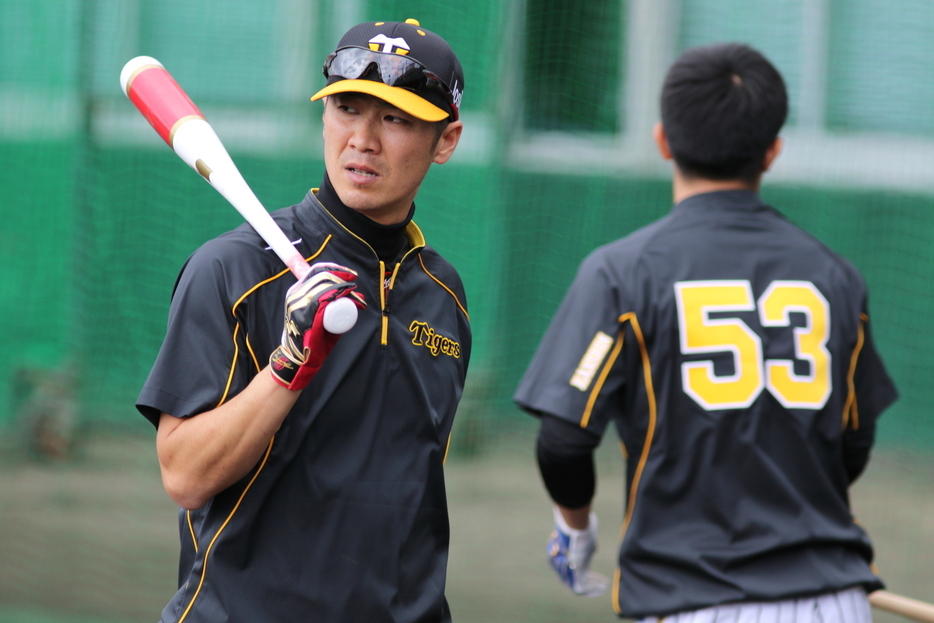 阪神の西岡剛もトライアウトに挑む予定だ（写真・黒田史夫）