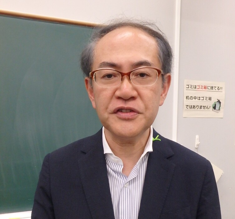 「災害報道や災害研究のパラダイム・チェンジが必要」と話す矢守克也・京都大学教授（撮影：飯田和樹）