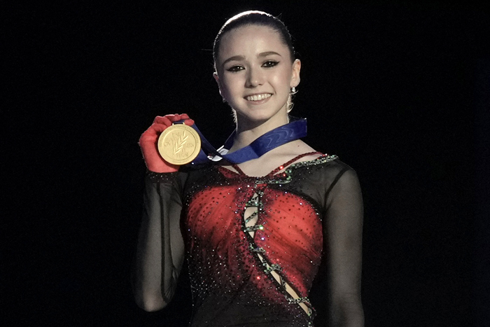 2月4日に開会式が行われる北京冬季オリンピック。今回は海外の注目アスリートを紹介。写真は、15歳ながらフィギュアスケート女子で金メダル候補のカミラ・ワリエワ。写真：ロイター/アフロ