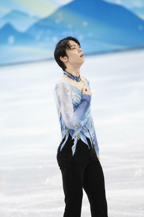 3連覇を狙う羽生結弦はまさかの8位スタートとなった（写真：エンリコ/アフロスポーツ）