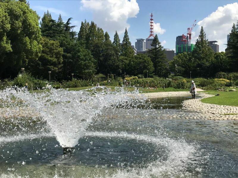 [写真]厳しい残暑となった大阪市内