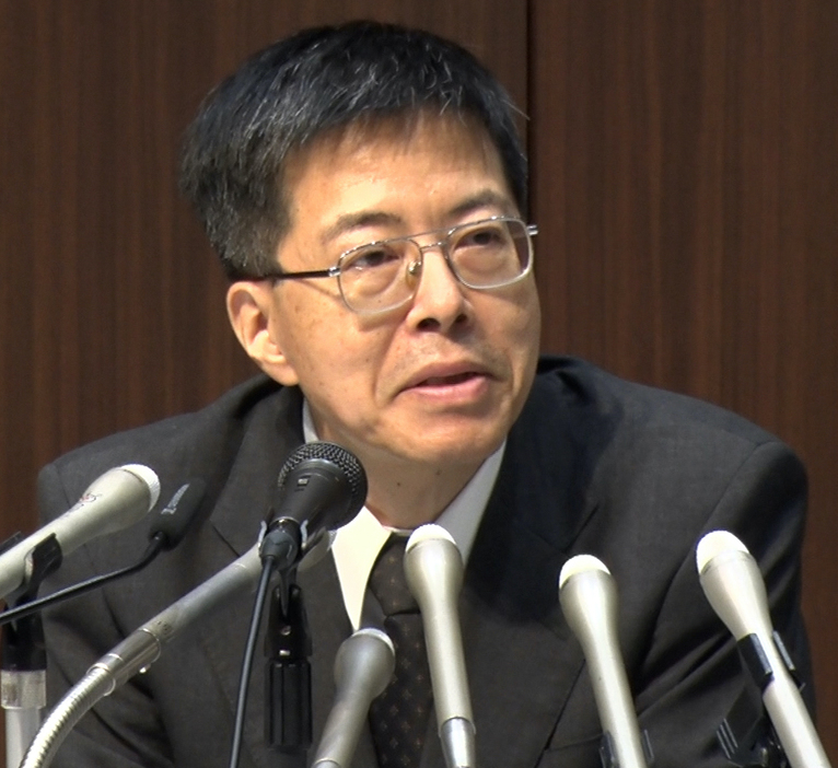 「本人確認資料が偽造されているということが一番のポイント」と田中副社長
