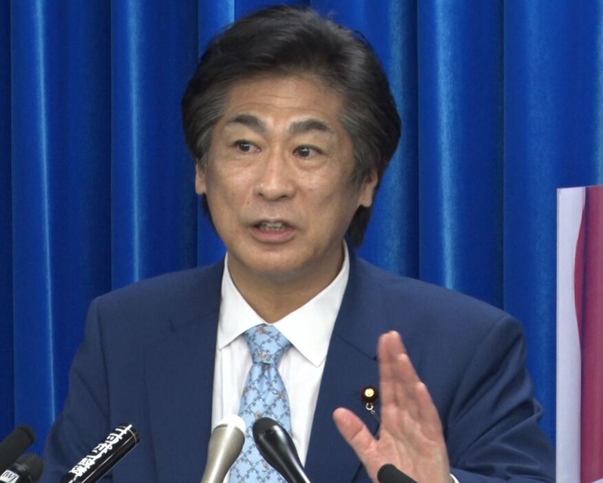 [画像]会見する田村厚労相