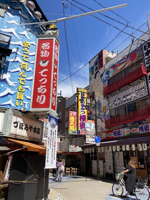 [写真]づぼらやの名物てっちりも、もう食すことはできない＝15日午後0時半ごろ、大阪市浪速区で