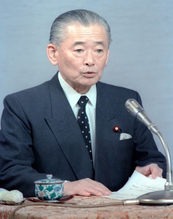 退陣を表明した竹下首相＝１９８９年４月、首相官邸