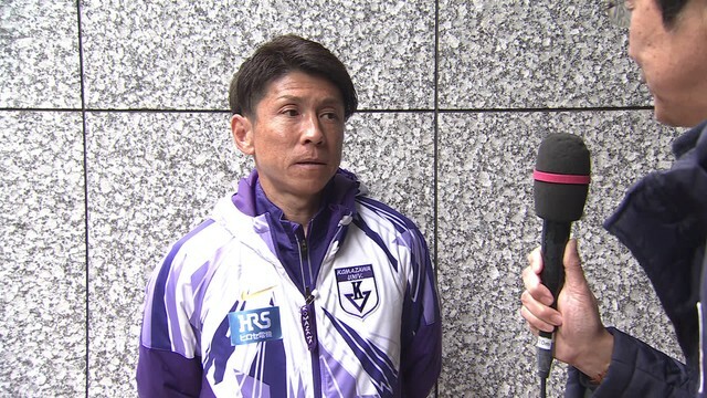 レース後インタビューに応じる駒澤大学・藤田敦史駅伝監督