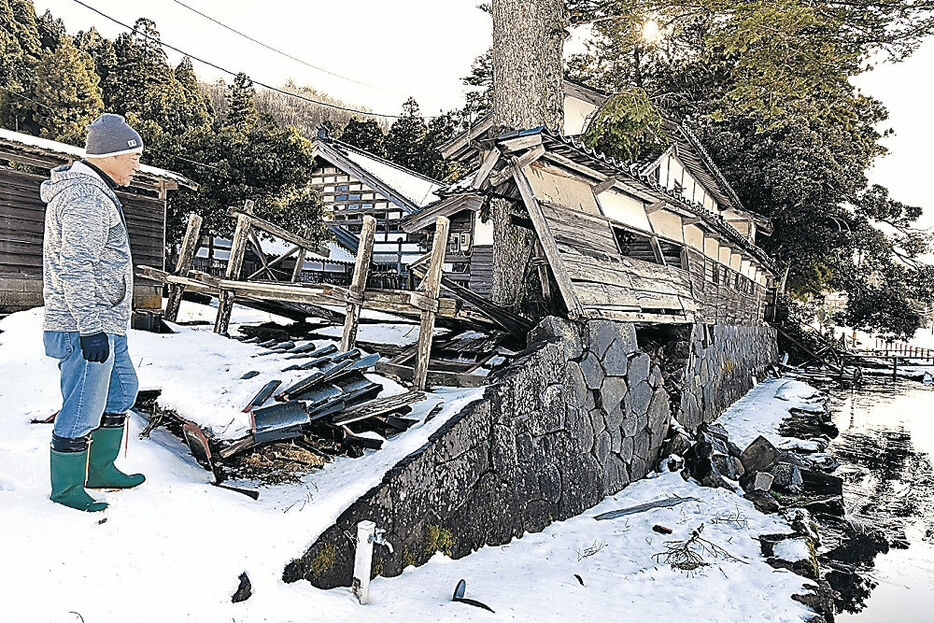 地震で大きな被害を受けた中谷家住宅＝１７日、能登町黒川