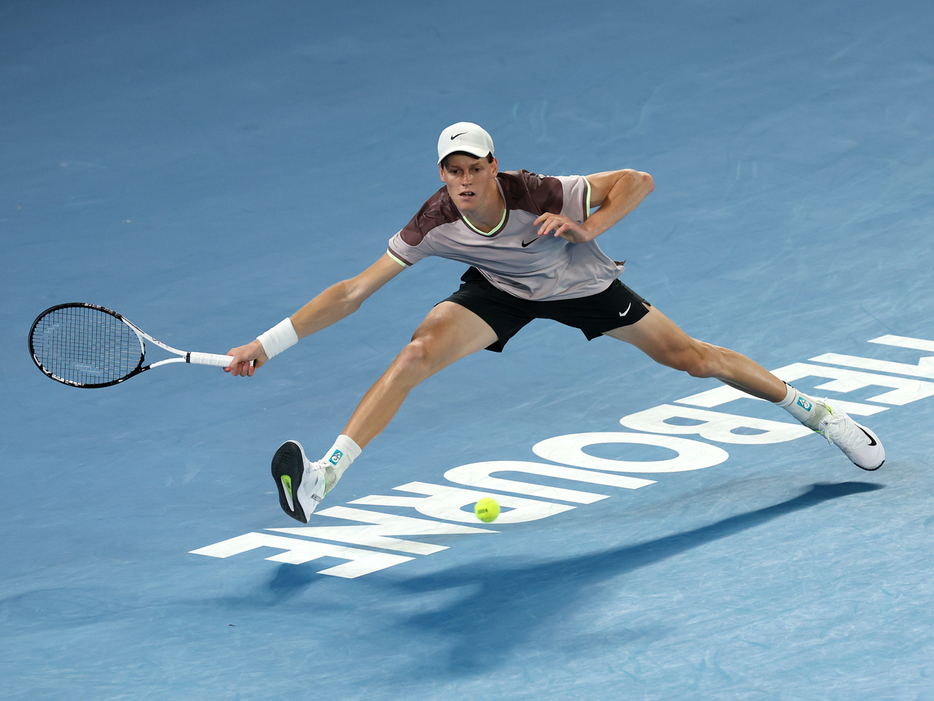 「オーストラリアン・オープン」（オーストラリア・メルボルン）の決勝で2セットダウンから最終セットに持ち込んだヤニク・シナー（イタリア）（Getty Images）