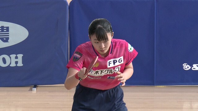 全日本卓球選手権・女子ジュニアで準々決勝に駒を進めた張本美和選手