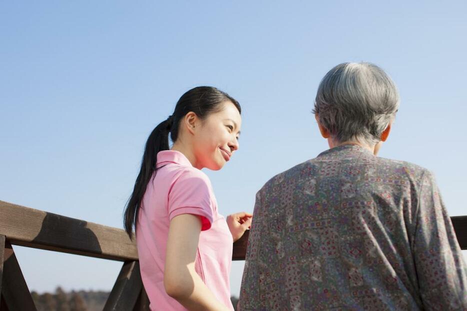 「介護サービスをうまく活用すること」が大切（写真はイメージ、提供：アフロ）