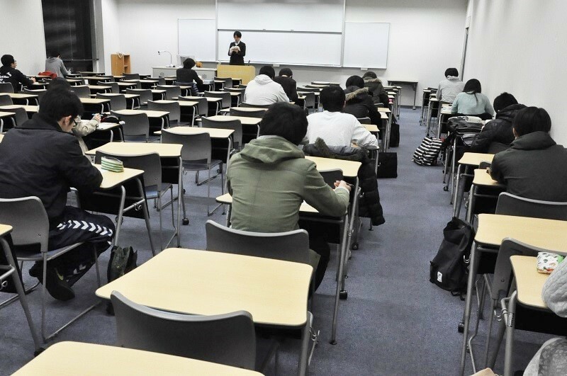 [写真]大阪経済大学経営学部第2部の授業風景