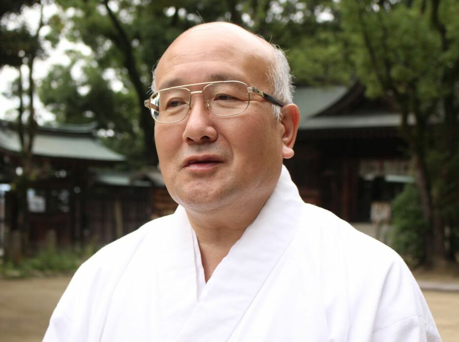 [写真]四條畷神社の米村昌彦宮司。宮司拝命直後に地震が発生。「当時は落ち込んだ」と話してくれた