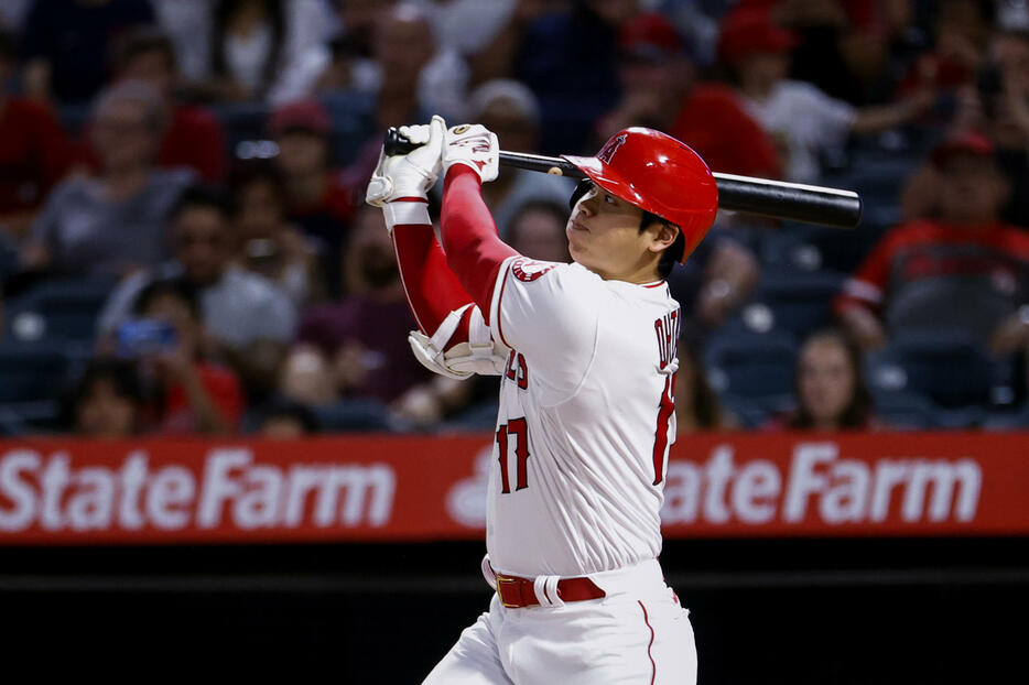 大谷翔平が43号3ラン。メジャー最多の球数となる117球を投げた翌日の一撃に全米が驚嘆(写真・AP/アフロ）