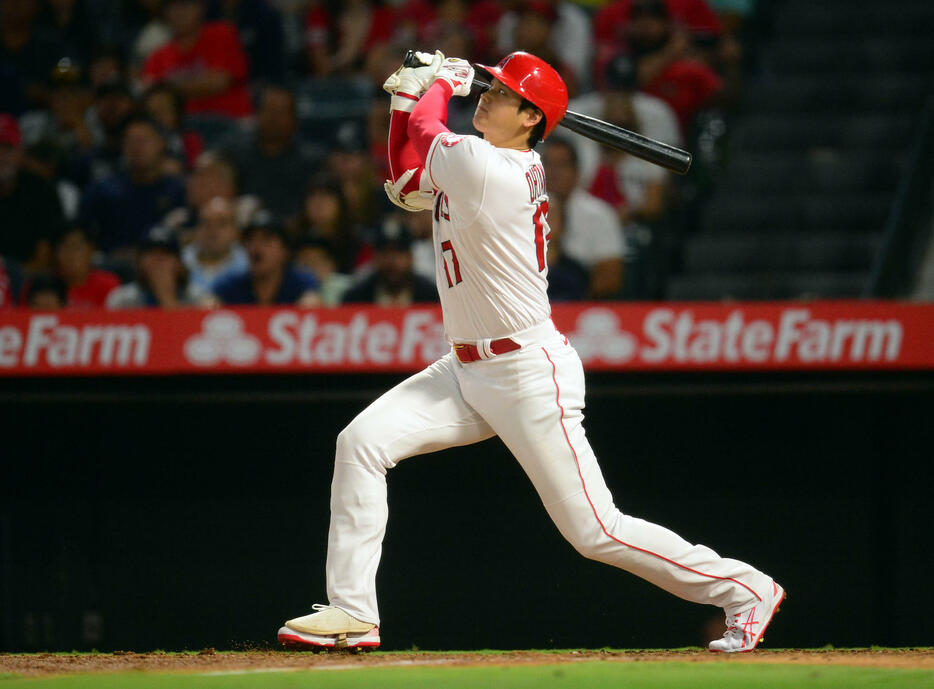 大谷翔平が3試合ぶりの特大42号。死球の影響で先発回避となったが打撃に影響はなくヤンキース戦では5試合4発と“キラー”ぶりを発揮している（写真：USA TODAY Sports/ロイター/アフロ）