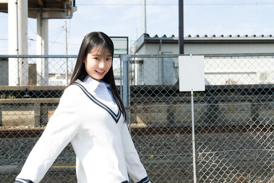 百田汐里＞制コレ美少女のデジタル写真集 168センチの抜群の