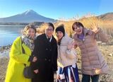 左から香坂みゆき、ステラ氏、松井絵里奈、にしおかすみこ（香坂のSNSより）