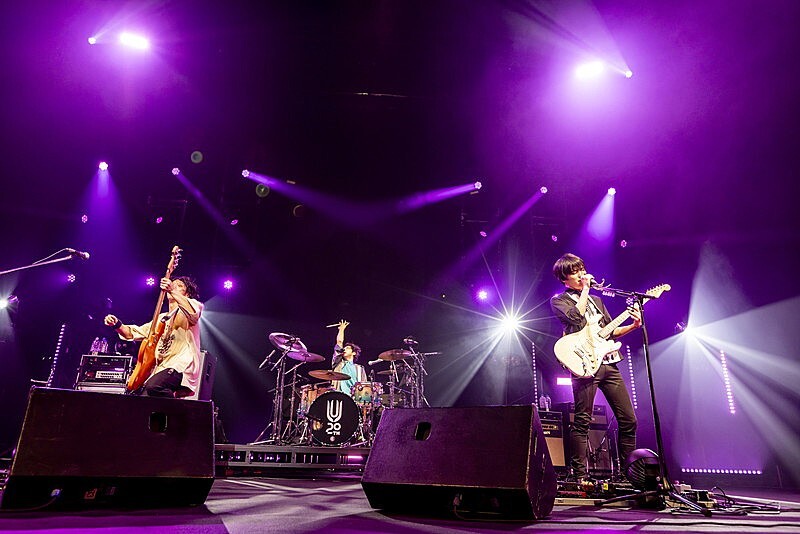 UNISON SQUARE GARDEN、20周年オールタイムベストツアーより「MR