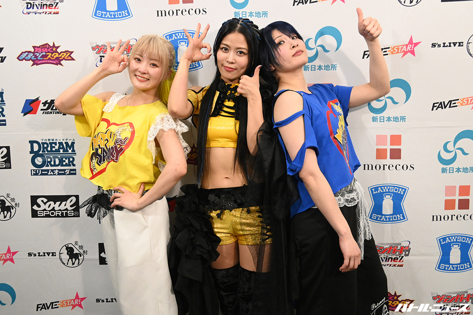 安納サオリ+安納サオリ&なつぽい　10周年記念ポートレート+安納サオリ名刺　3種 スターダム なつぽい+安納サオリ+2ショット 10周年記念ポート