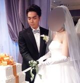 元妻A子さんと倉持氏の結婚披露宴でのケーキカット
