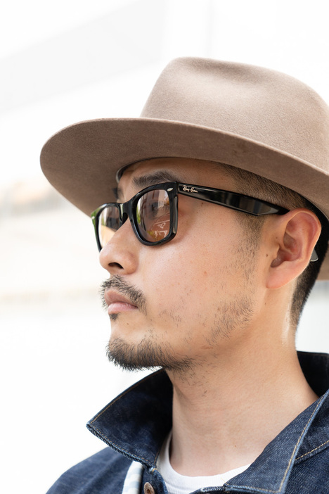 リーバイスには“ハット”がよく似合う。デニムスタイルを今っぽく